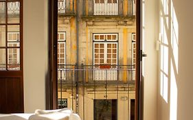 Orm- Flores Apartment